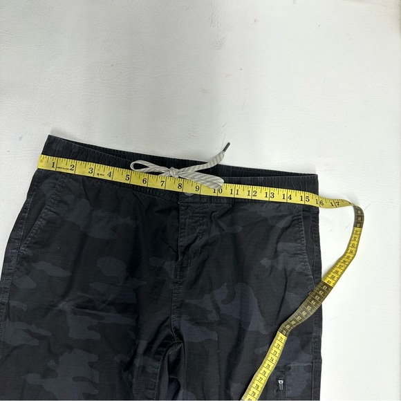 VUORI Women's Black Camouflage joggers Pants  size medium - Picture 6 of 10